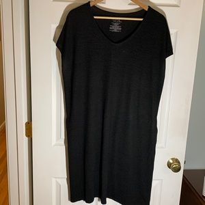 Pocketed shift dress
